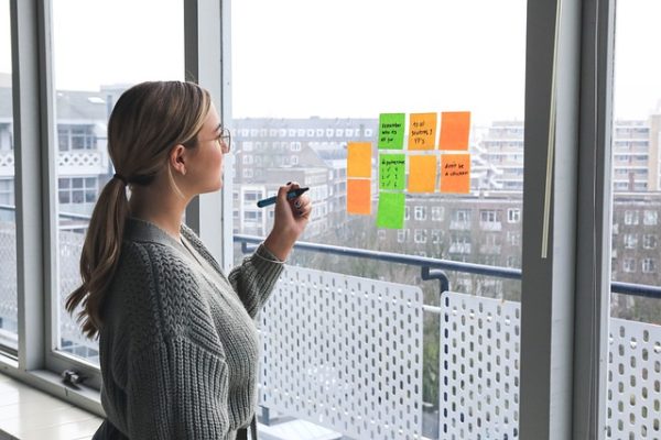 Založení s.r.o.: Jak dlouho trvá, co obnáší – a jak proces výrazně zkrátit a zjednodušit?