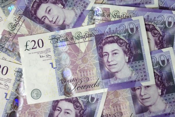Ekonomika Spojeného království a britská libra?