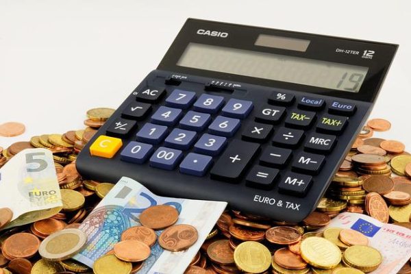 Stagflace v Evropské unii nastane, pokud se lidé leknou reálného poklesu svých příjmů