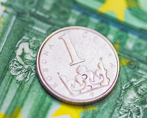 Koruna je vůči euru nejsilnější od roku 2008. Udrží své pozice, nebo odevzdá část zisků?