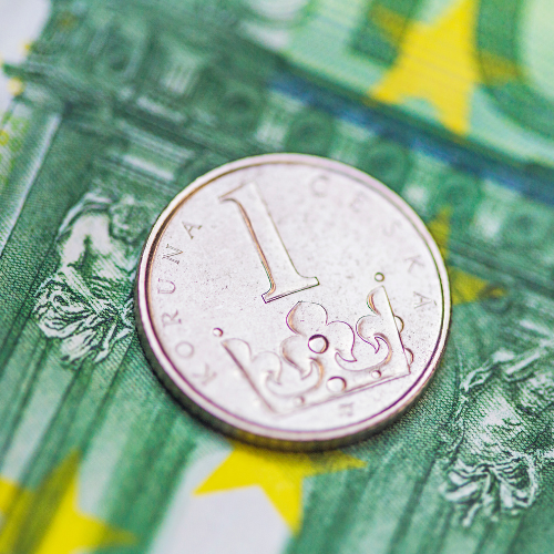 Koruna je vůči euru nejsilnější od roku 2008. Udrží své pozice, nebo odevzdá část zisků?